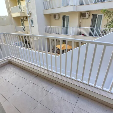 Апартаменты 2br In Pieta's Heart With Wifi & Ac By 360 Estates