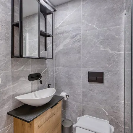 아파트 2br In Pieta's Heart With Wifi & Ac By 360 Estates