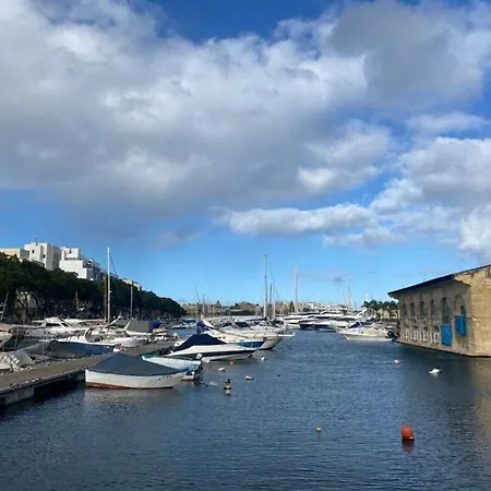 Appartement 2br In Pieta's Heart With Wifi & Ac By 360 Estates